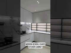 Arredamento di cucina moderno a forma di U