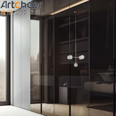 Personalizza dimensioni porta a cerniera in legno design armadio camera da letto per il mercato europeo in legno